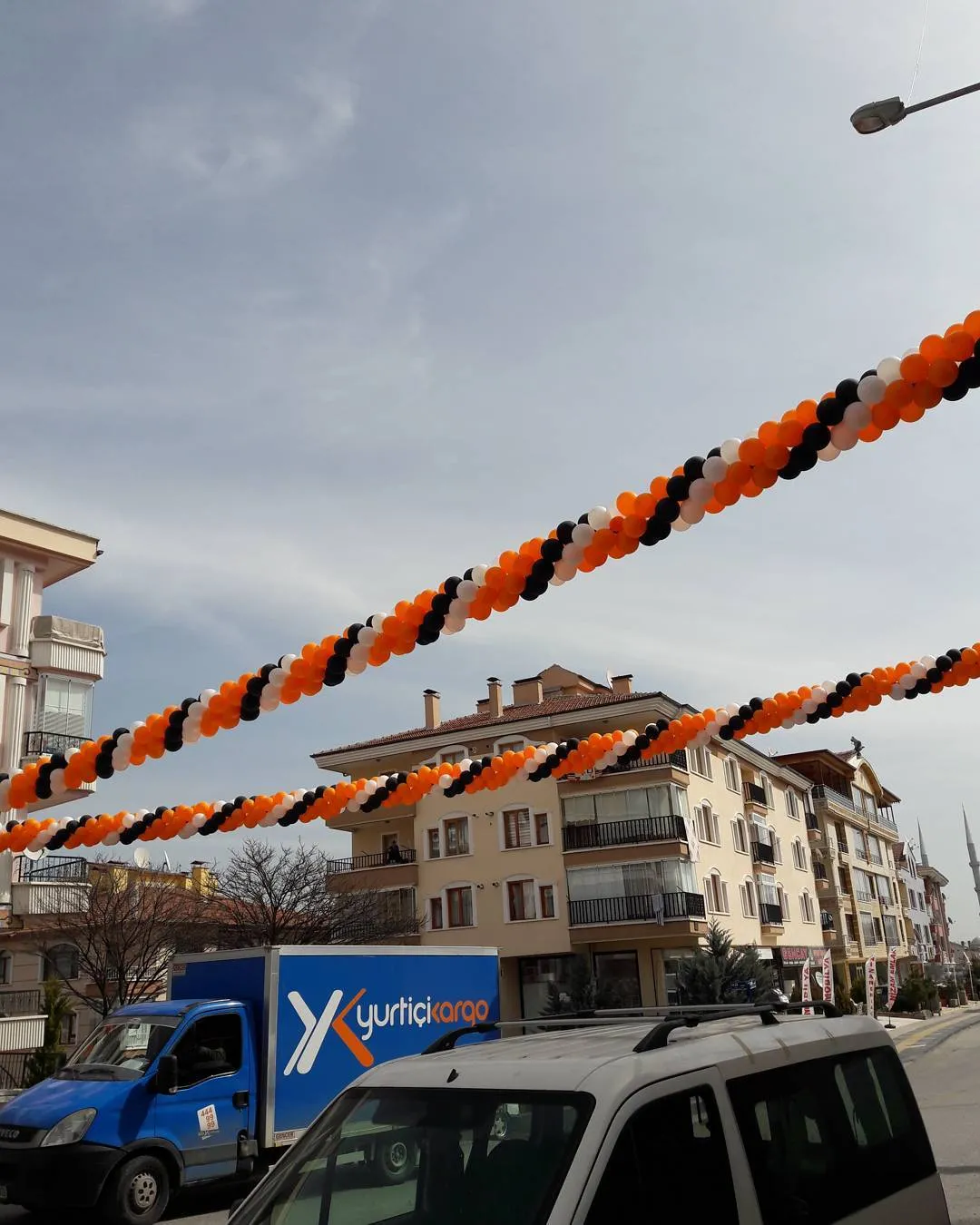 İzmir Rossmann Mağaza Açılış Organizasyonu - Renkli Balon Dekorasyon Süsleme